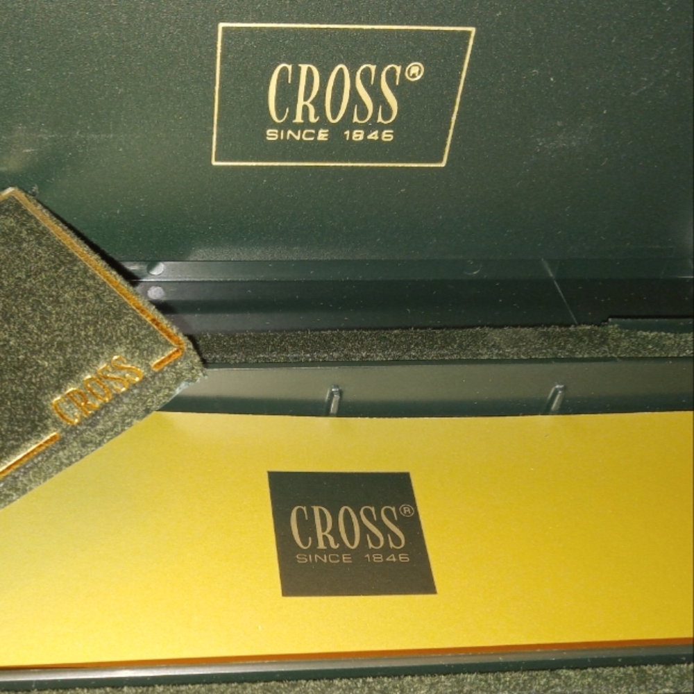 Cross Box